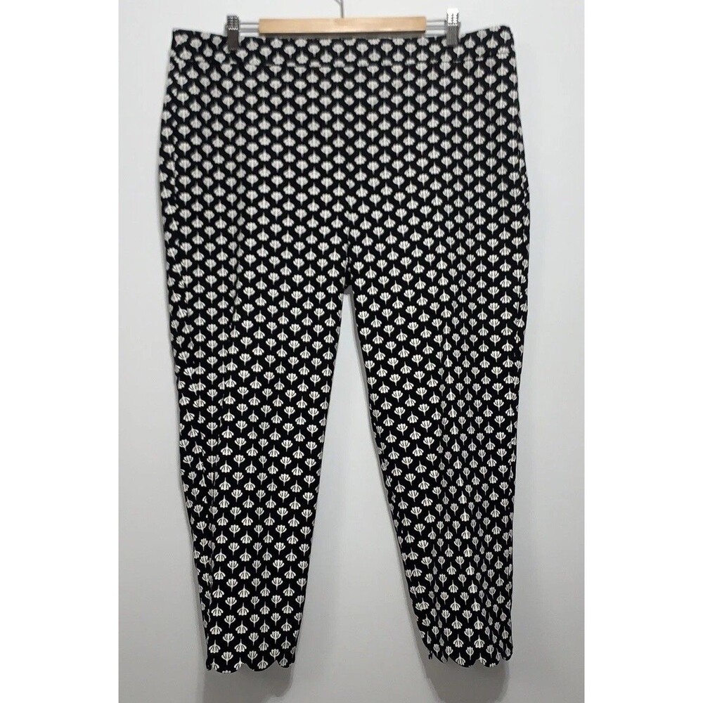 TALBOTS Chatham Black White Tulips Scallop-Hem Crops Sz 16 EUC